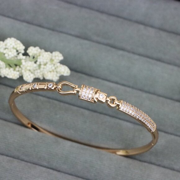 Elegant Rose Gold Bangle with Sparkling Crystal Detailing, XPBL0512 - Picture 11 of 12
